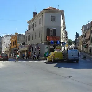 https://chincha-apartment.in-istria.net