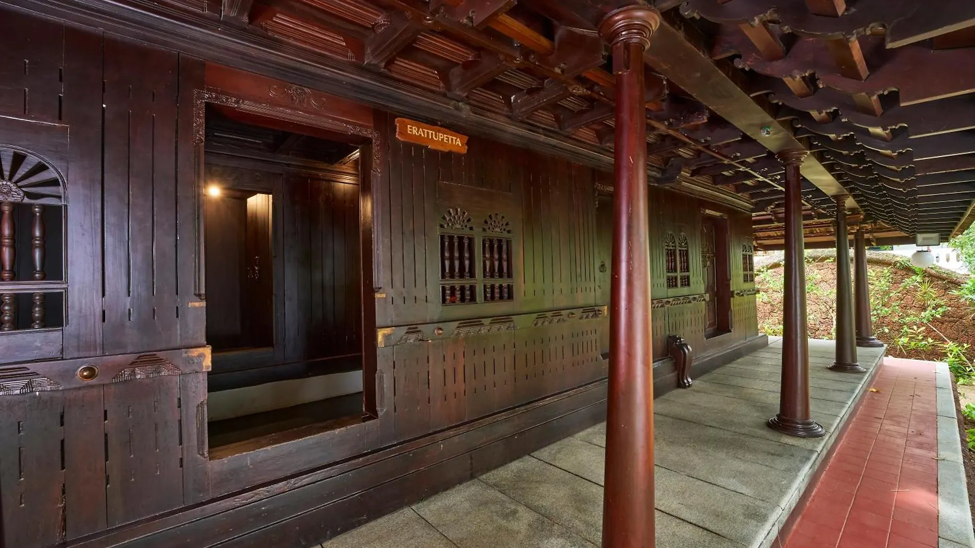 The Leela Ashtamudi, A Raviz Hotel Kollam
